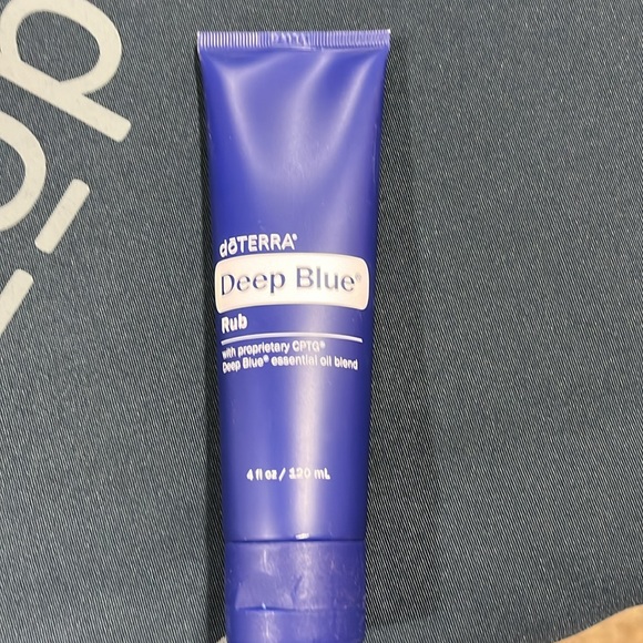 Soothing roller caps use with deep blue rub less mess. Pain control New - Picture 3 of 4